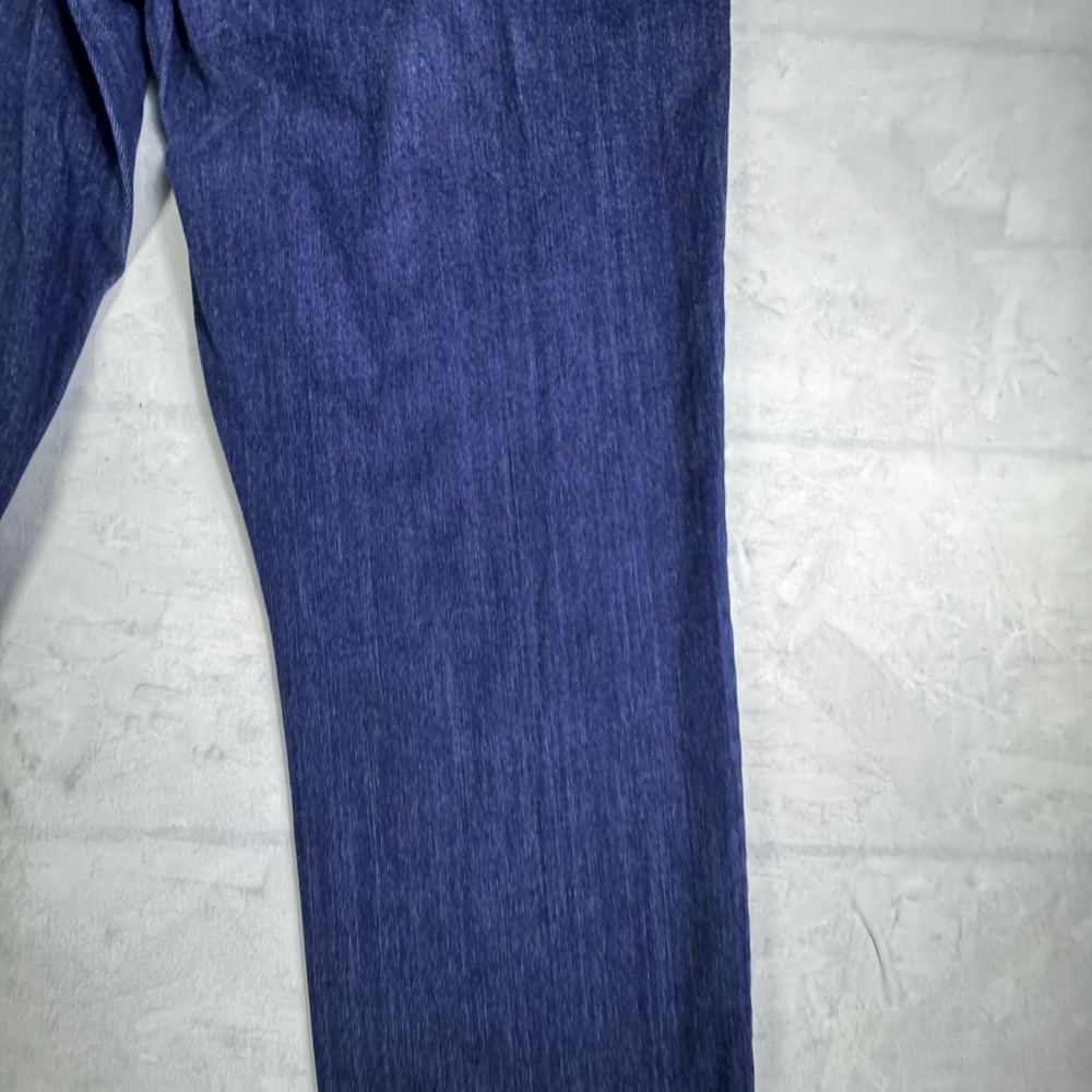 St. John's Bay Straight Leg Jeans Womens Blue Denim Mid Rise Stretch Comfort‎ 16 - Picture 7 of 16